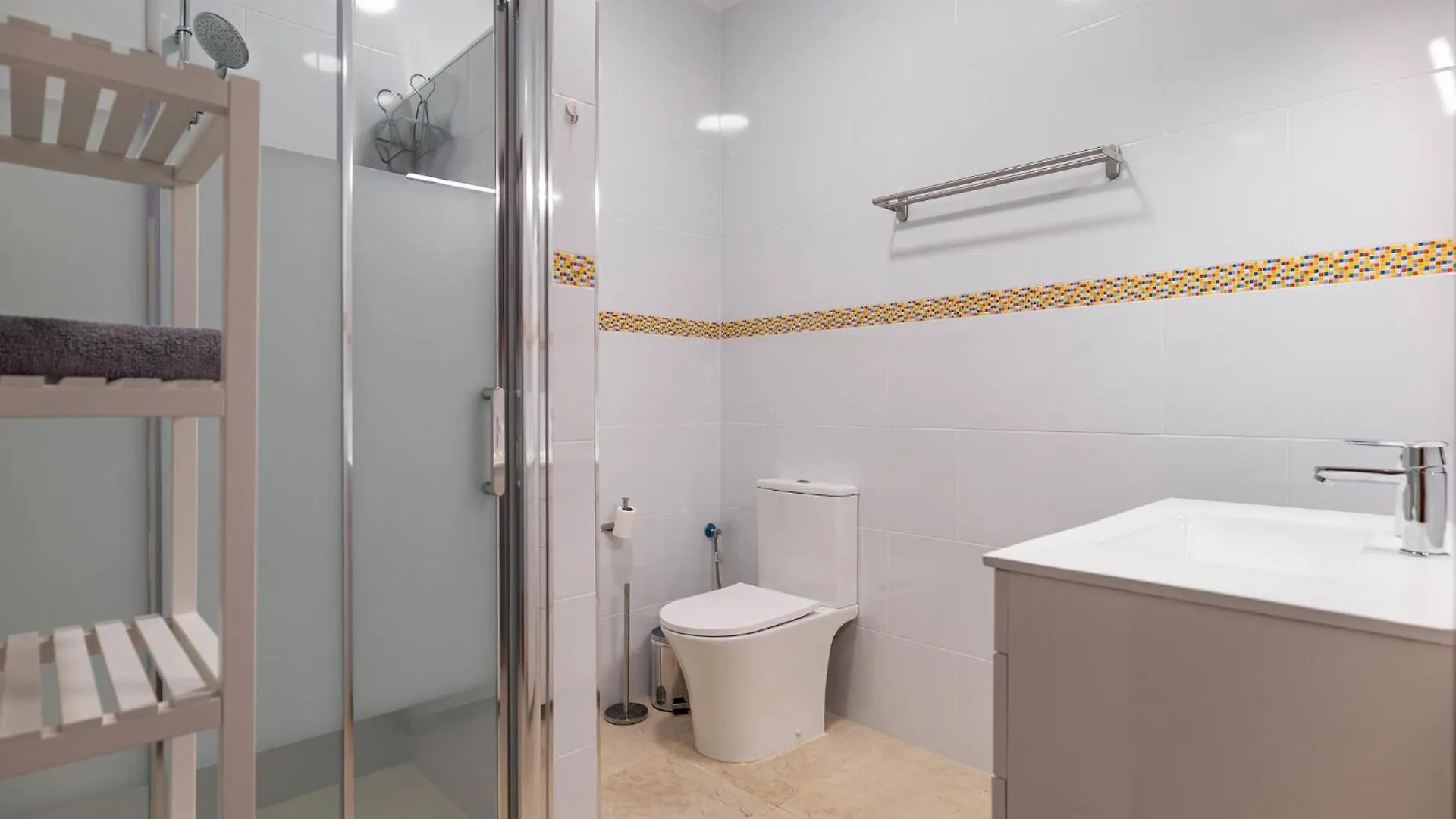 Lovely Home In Benalmadena With Kitchen إسبانيا